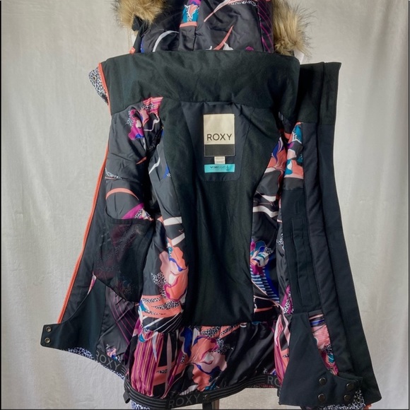 Roxy Fur Ski Jacket & Pants Set! Perfect condition - Picture 4 of 11